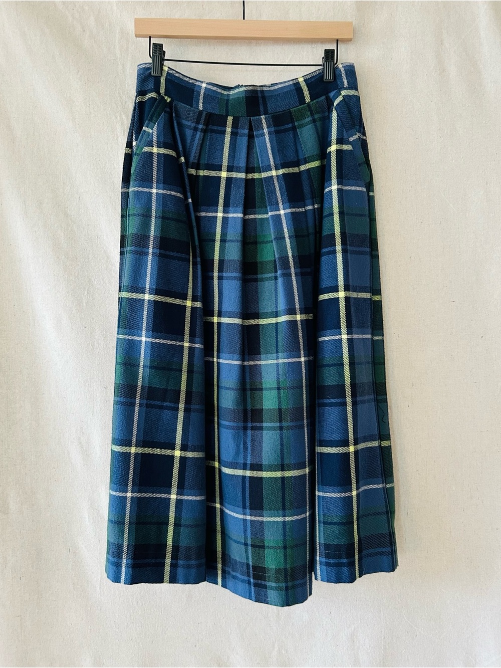 Plaid pleated skirt